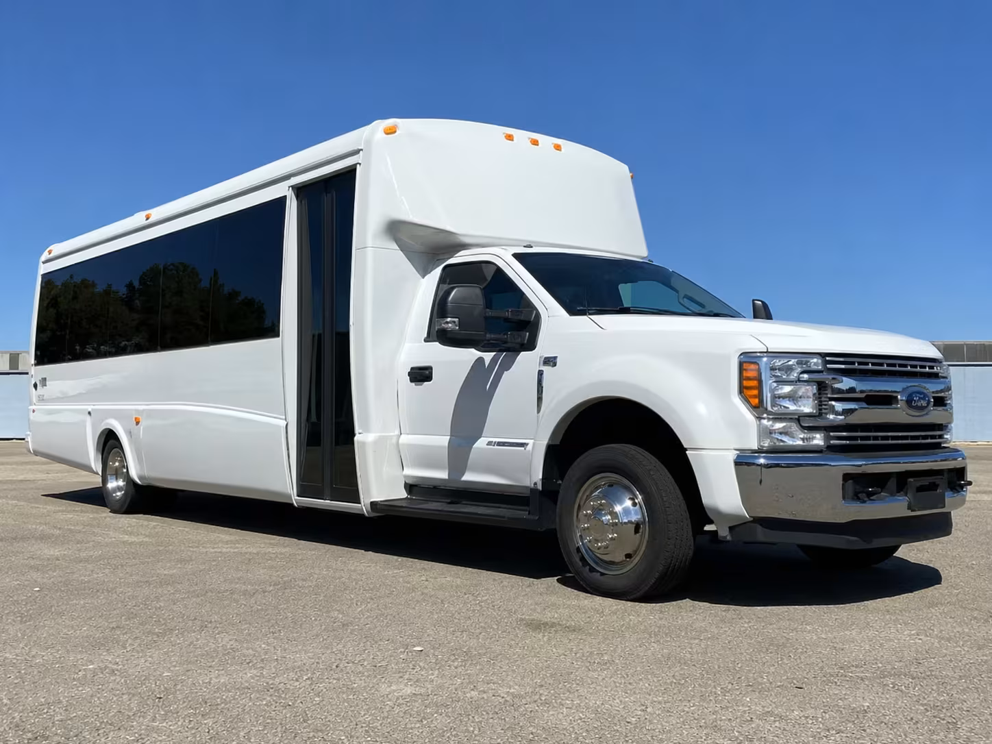 20 passenger minibus