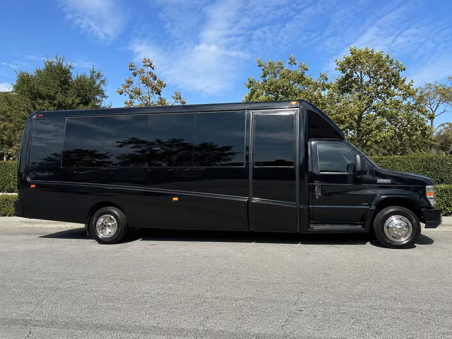 corona 15 passenger minibus rental